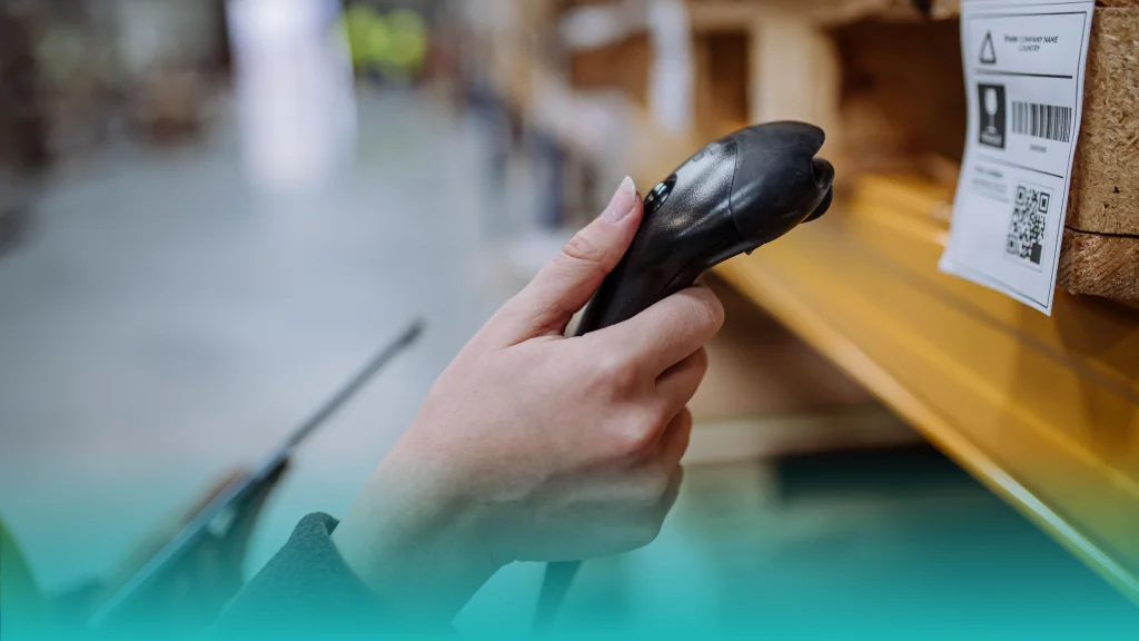Altexpress iese în evidență printr-o abordare modernă și eficientă în gestionarea și livrarea comenzilor. Utilizând sisteme avansate de WMS (Warehouse Management System) și integrări complexe de eFulfillment, Altexpress oferă o gamă completă de servicii logistice, de la gestionarea inventarului și procesarea comenzilor, la etichetare și plată ramburs, asigurând astfel un flux continuu și optimizat de la depozitare la livrare